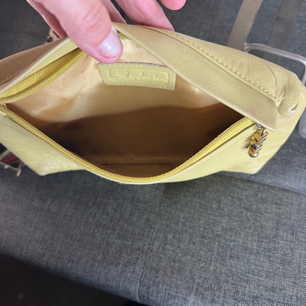 Vintage MGM Elegant Yellow Leather Clutch - Picture 3 of 5